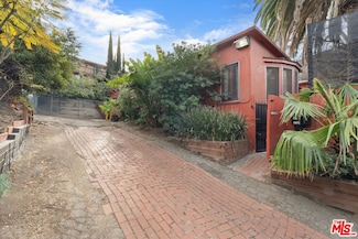 3226 Barham Blvd, Los Angeles, CA 90068