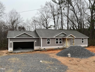 1516 Bragg St, Sanford, NC 27330