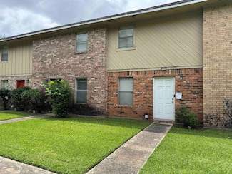4675 Collier St, Beaumont, TX 77706
