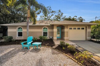 663 Athens St, Dunedin, FL 34698