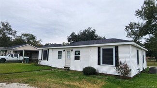 401 Starlin Dr, Sulphur, LA 70663
