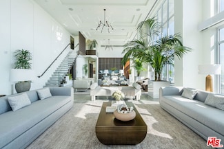 825 S Hill St Unit Penthouse, Los Angeles, CA 90014