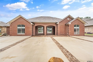 105 Holly Hill Ln, Bullard, TX 75757