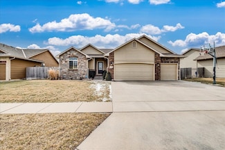 2713 E Mason Ridge Dr, Derby, KS 67037