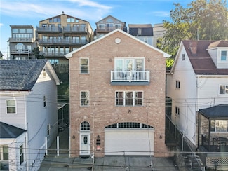 11 Natchez St, Pittsburgh, PA 15211