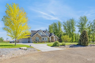 2466 Brooks Dr, Fruitland, ID 83619