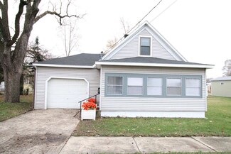 306 Lambert St, Knox, IN 46534