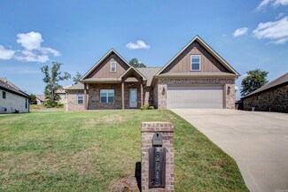 8708 Trail Creek Dr, Sherwood, AR 72120