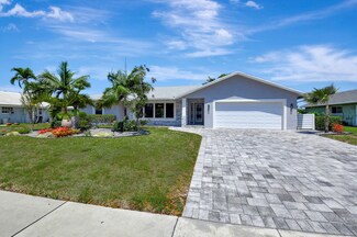 3333 Lakeview Dr, Delray Beach, FL 33445