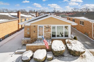 10153 S Albany Ave, Evergreen Park, IL 60805