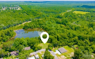 6779 Wallace St, Milton, FL 32570