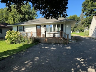 1917 Bridge Ave, Albert Lea, MN 56007