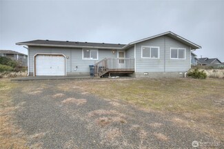 481 Broadmoor Ct SW, Ocean Shores, WA 98569