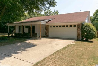 212 S Hampton Dr, Conway, AR 72034