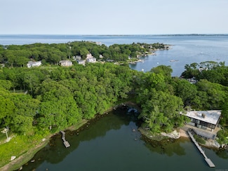 28 Money Point Rd, Mystic, CT 06355