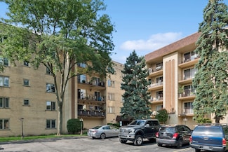 6455 W Belle Plaine Ave Unit 208, Chicago, IL 60634