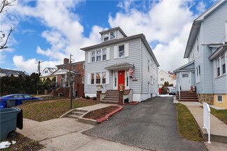 18 Allison Place, Staten Island, NY 10306