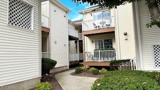 18 Potomac Dr Ondo, Bernards Twp., NJ 07920