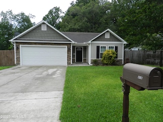 305 Roosevelt Rd, Jacksonville, NC 28540