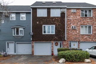 203 Valley Way W Unit 203, Manchester, NH 03102