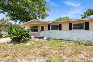 1645 SE Dixie Hwy, Stuart, FL 34994