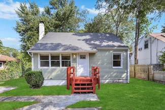 103 Somerset Ave, Mastic, NY 11950