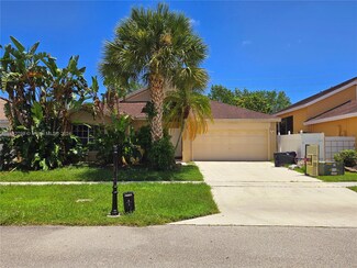9362 Aegean Dr, Boca Raton, FL 33496
