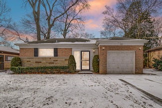 302 N Lincoln Ln, Arlington Heights, IL 60004