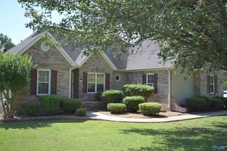 236 Satterfield Ln, Gadsden, AL 35901