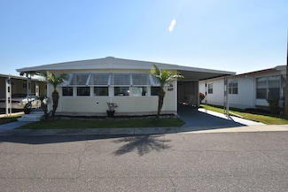 514 Poinsettia Dr, Largo, FL 33770