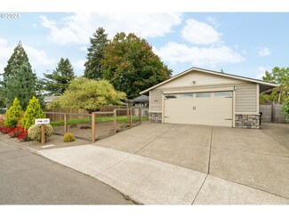 630 N Dahlia Place, Canby, OR 97013