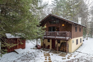 2 Lower Stratton Valley Rd, Winhall, VT 05340
