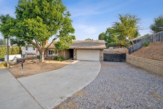 1165 Gorsline Dr, El Cajon, CA 92021