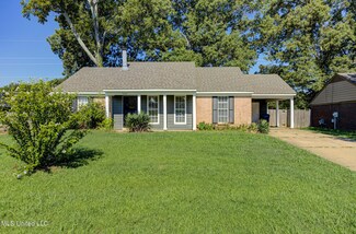 7409 Cliffwood Dr, Horn Lake, MS 38637