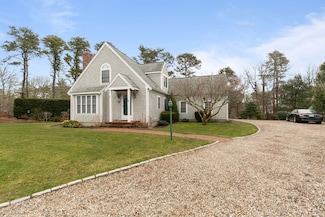 13 Vineyard Ln, Harwich, MA 02645
