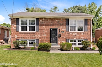 817 Iroquois Ave, Louisville, KY 40214