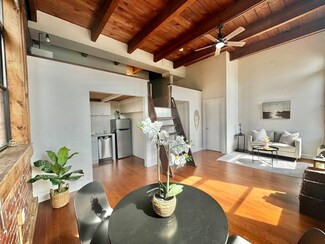 24 Norman St Unit 305, Salem, MA 01970