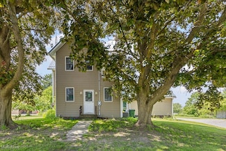 5869 Beechwood Ave, Alliance, OH 44601