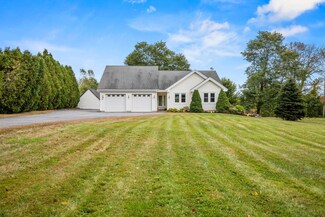 61 River Rd, Windham, ME 04062