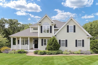 32 Lowe Meadow Ln, North Attleboro, MA 02760