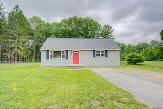 3038 Sunset Ln, Schenectady, NY 12303