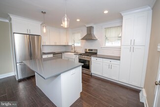 3810 Aubrey Ave, Philadelphia, PA 19114