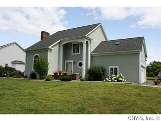 118 Mill Creek Ln, Sackets Harbor, NY 13685