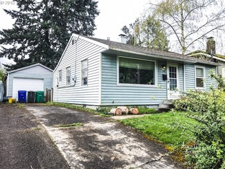 2104 N Sumner St, Portland, OR 97217