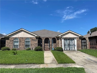 5600 Samovar Dr, New Orleans, LA 70126