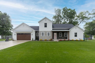 21536 Fieldview Dr, Edwardsburg, MI 49112