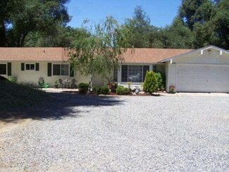 45155 Dillon Dr, Ahwahnee, CA 93601