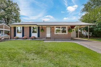 2520 Bolton St, Saint Charles, MO 63301
