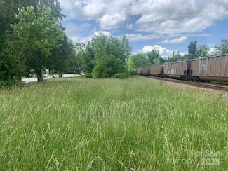 3.02AC 9th Ave E, Hendersonville, NC 28792