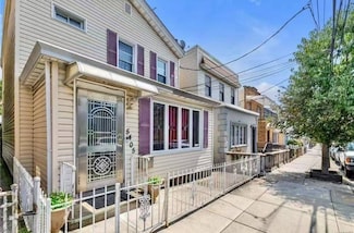 54-05 68th St, Flushing, NY 11378